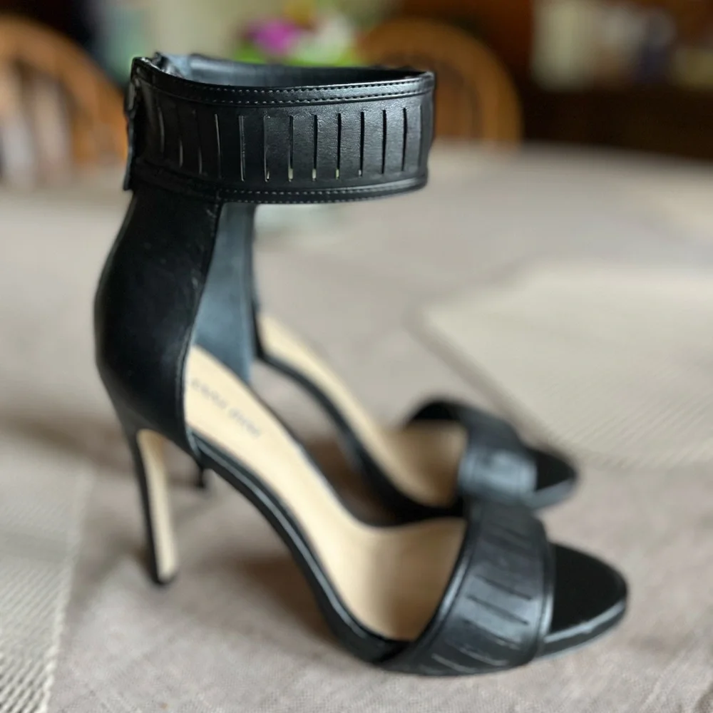 Gianni Bini Black Stiletto Heels with Textured Ankle Strap 8.5M EUC - Picture 7 of 14